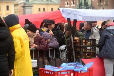 Jan Kościuszko znów nakarmił tysiące potrzebujących osób. Wielki dar serca - zdjęcie 21