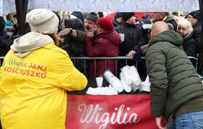 Jan Kościuszko znów nakarmił tysiące potrzebujących osób. Wielki dar serca - zdjęcie 16