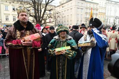 Tłumy w krakowskim Orszaku Trzech Króli, nowa tradycja się przyjęła - zdjęcie 21