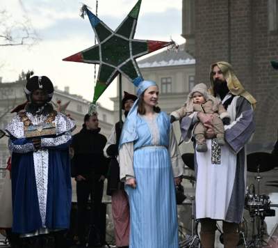 Tłumy w krakowskim Orszaku Trzech Króli, nowa tradycja się przyjęła - zdjęcie 18