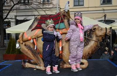 Tłumy w krakowskim Orszaku Trzech Króli, nowa tradycja się przyjęła - zdjęcie 2