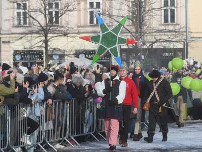 Tłumy w krakowskim Orszaku Trzech Króli, nowa tradycja się przyjęła - zdjęcie 10