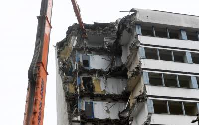 Znika modernistyczny biurowiec w centrum Krakowa - zdjęcie 14