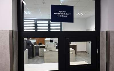 Tu zatrzymani będą trafiać "na dołek". Nowy komisariat Policji w Krakowie - zdjęcie 11