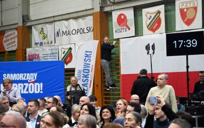 Rafał Trzaskowski w Krakowie. "Cała Polska naprzód!" - zdjęcie 2