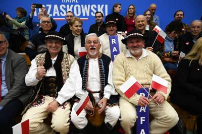 Rafał Trzaskowski w Krakowie. "Cała Polska naprzód!" - zdjęcie 32