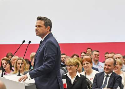 Rafał Trzaskowski w Krakowie. "Cała Polska naprzód!" - zdjęcie 17