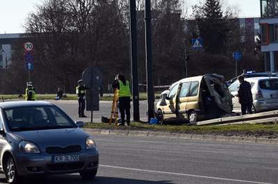 To był wielki karambol na Opolskiej, kierowca tira zasłabł... - zdjęcie 17