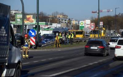 To był wielki karambol na Opolskiej, kierowca tira zasłabł... - zdjęcie 5