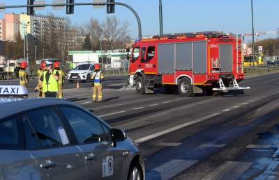 To był wielki karambol na Opolskiej, kierowca tira zasłabł... - zdjęcie 19