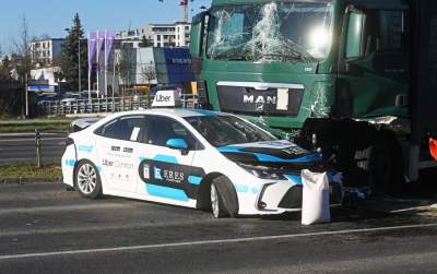 To był wielki karambol na Opolskiej, kierowca tira zasłabł... - zdjęcie 6