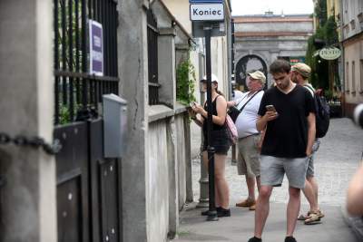 Ochroniarze, łańcuchy, kłódki: spór o synagogę na Kazimierzu - zdjęcie 12