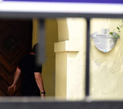 Ochroniarze, łańcuchy, kłódki: spór o synagogę na Kazimierzu - zdjęcie 15