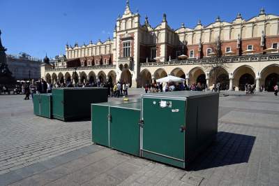 Wizytówka Krakowa? Wielki bałagan na Rynku Głównym - zdjęcie 3