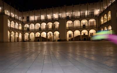 Nocą na Wawelu: niepowtarzalna atmosfera wyjątkowego biegu - zdjęcie 9