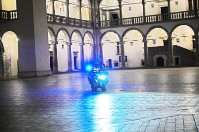 Nocą na Wawelu: niepowtarzalna atmosfera wyjątkowego biegu - zdjęcie 1