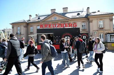 Food truck Kreuzberg Kraft Kebap Filipa Chajzera w Krakowie - zdjęcie 19