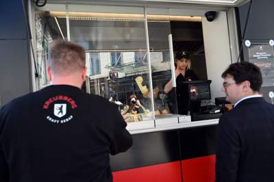 Food truck Kreuzberg Kraft Kebap Filipa Chajzera w Krakowie - zdjęcie 14