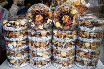 Turyści zachwyceni Jarmarkiem Wielkanocnym na Rynku Głównym - zdjęcie 10