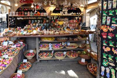 Turyści zachwyceni Jarmarkiem Wielkanocnym na Rynku Głównym - zdjęcie 15