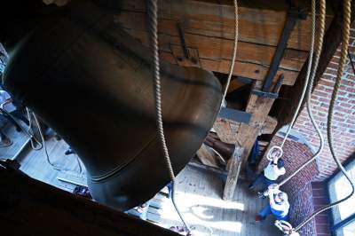 Dzwon Zygmunta zagrzmiał w południe dla papieża Franciszka - zdjęcie 14