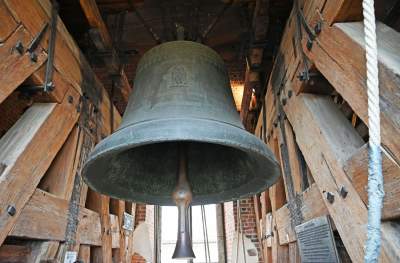 Dzwon Zygmunta zagrzmiał w południe dla papieża Franciszka - zdjęcie 3