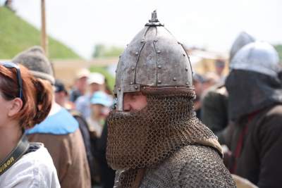 Rewelacyjna zabawa na kopcu Krakusa. Rękawka 2025 - zdjęcie 32