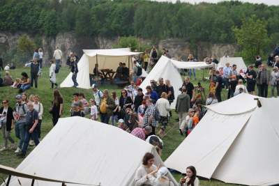 Rewelacyjna zabawa na kopcu Krakusa. Rękawka 2025 - zdjęcie 18