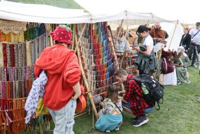 Rewelacyjna zabawa na kopcu Krakusa. Rękawka 2025 - zdjęcie 5