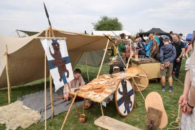 Rewelacyjna zabawa na kopcu Krakusa. Rękawka 2025 - zdjęcie 11