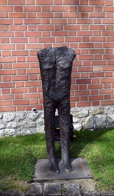 Współczesne rzeźby w ogrodach wawelskich, oryginalna wystawa - zdjęcie 3