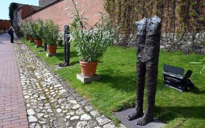 Współczesne rzeźby w ogrodach wawelskich, oryginalna wystawa - zdjęcie 8