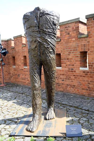 Współczesne rzeźby w ogrodach wawelskich, oryginalna wystawa - zdjęcie 20