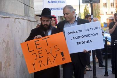 Środa wieczorem przed synagogą Izaaka - zdjęcie 32