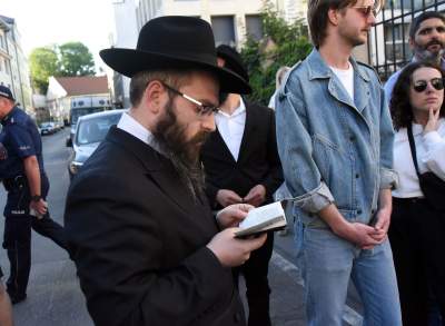 Środa wieczorem przed synagogą Izaaka - zdjęcie 7