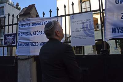 Środa wieczorem przed synagogą Izaaka - zdjęcie 11