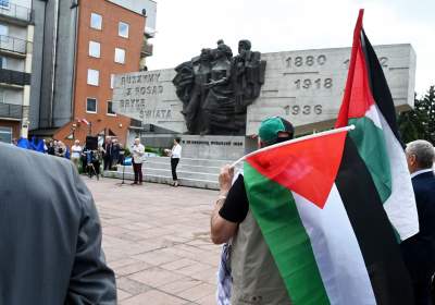 Pierwszomajowa manifestacja pod Pomnikiem Czynu Zbrojnego Proletariatu Krakowa - zdjęcie 12