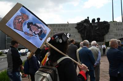 Pierwszomajowa manifestacja pod Pomnikiem Czynu Zbrojnego Proletariatu Krakowa - zdjęcie 14