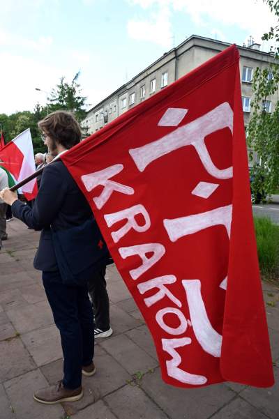 Pierwszomajowa manifestacja pod Pomnikiem Czynu Zbrojnego Proletariatu Krakowa - zdjęcie 3