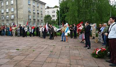 Pierwszomajowa manifestacja pod Pomnikiem Czynu Zbrojnego Proletariatu Krakowa - zdjęcie 5