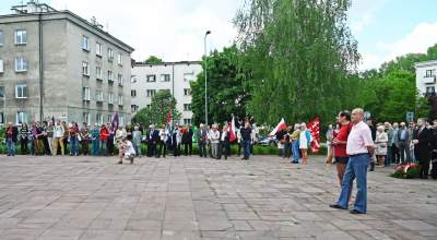 Pierwszomajowa manifestacja pod Pomnikiem Czynu Zbrojnego Proletariatu Krakowa - zdjęcie 9