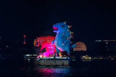 Rewelacyjny pokaz pod Wawelem, smokom towarzyszył królewski orszak - zdjęcie 17