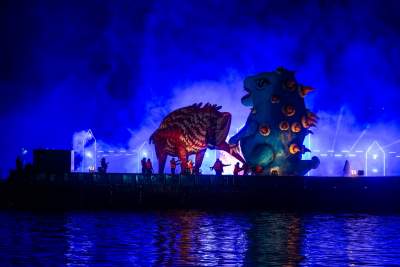 Rewelacyjny pokaz pod Wawelem, smokom towarzyszył królewski orszak - zdjęcie 24