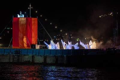 Rewelacyjny pokaz pod Wawelem, smokom towarzyszył królewski orszak - zdjęcie 16