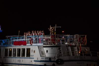 Rewelacyjny pokaz pod Wawelem, smokom towarzyszył królewski orszak - zdjęcie 39