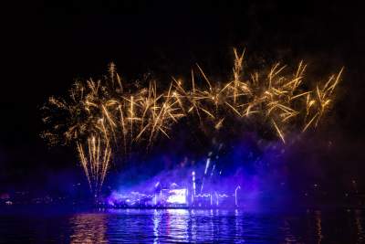 Rewelacyjny pokaz pod Wawelem, smokom towarzyszył królewski orszak - zdjęcie 29