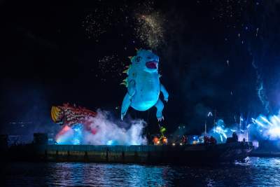 Rewelacyjny pokaz pod Wawelem, smokom towarzyszył królewski orszak - zdjęcie 20