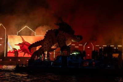 Rewelacyjny pokaz pod Wawelem, smokom towarzyszył królewski orszak - zdjęcie 49