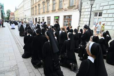 Boże Ciało w Krakowie 2025, tradycja ma się bardzo dobrze - zdjęcie 7