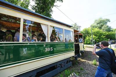 To był prawdopodobnie najpiękniejszy tramwaj na ulicach Krakowa - zdjęcie 34